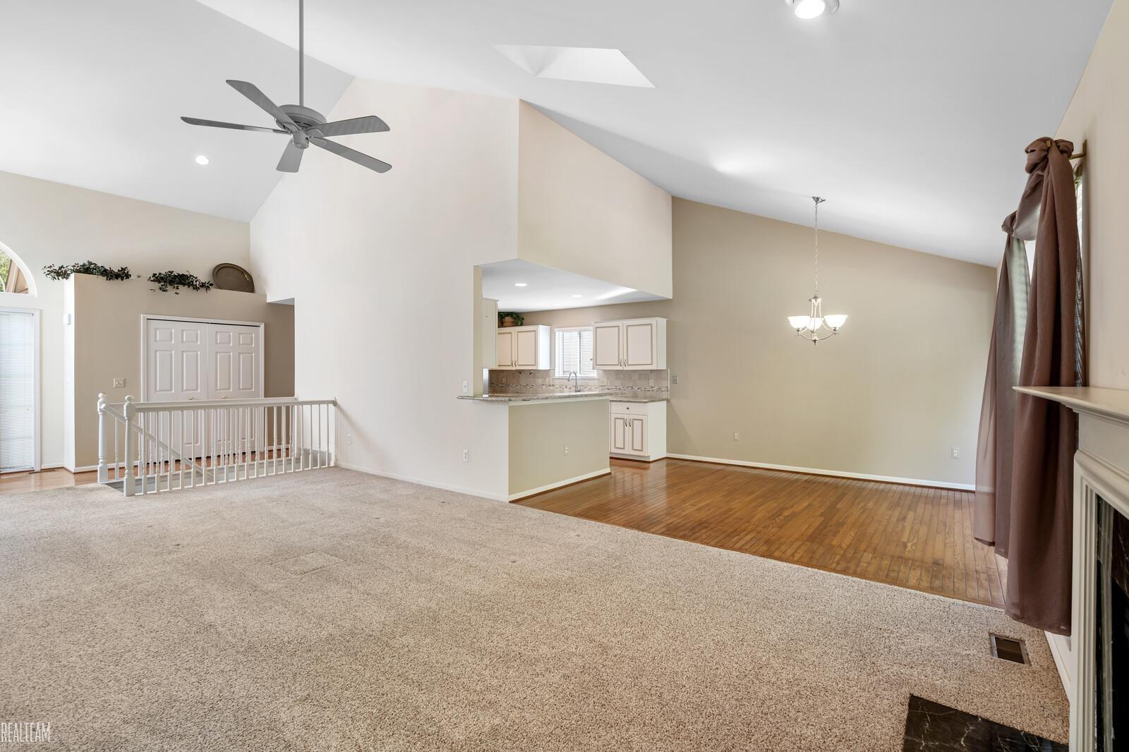 1152 Churchill Circle Rochester, MI 48307 - Photo 9 of 35 50160376-6BE52E90-3CF8-40DA-B2D5-D60AF2715C8E.JPG