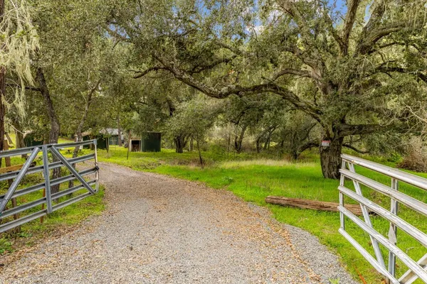 $775,000 | 28750 Underwood Road, Salinas, CA 93908