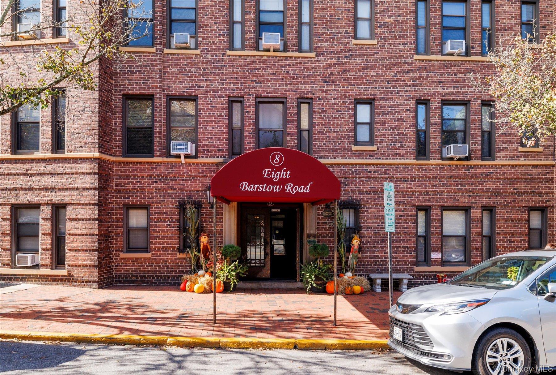 8 Barstow Road, Unit 4J Great Neck, NY 11021 - Photo 2 of 17