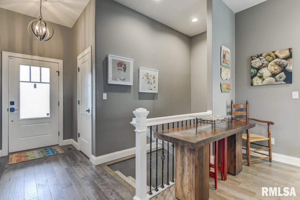 4829 Chestnut Drive Springfield, IL 62711 - Photo 2 of 44 Gallery Image 2