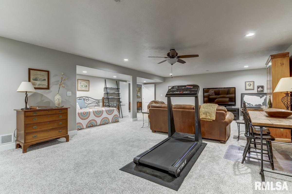 4829 Chestnut Drive Springfield, IL 62711 - Photo 30 of 44 Gallery Image 30