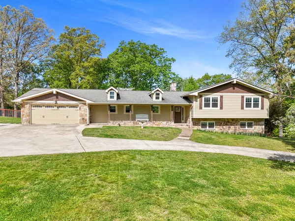 $759,000 | 2024 Clematis Drive, Hixson, TN 37343