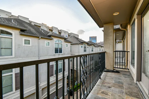 $3,200 | 6818 Staffordshire, Houston, TX 77030