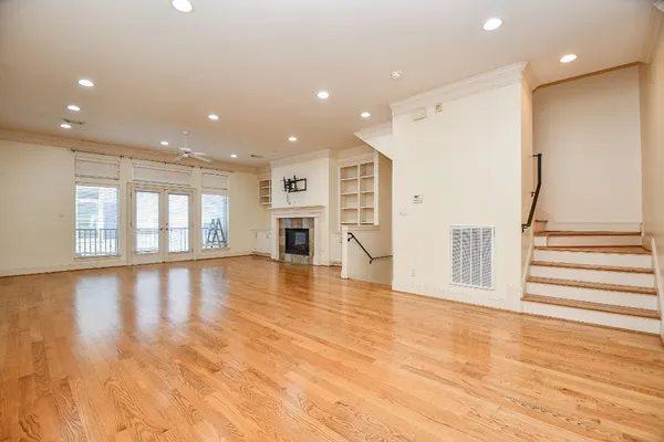 $3,200 | 6818 Staffordshire, Houston, TX 77030