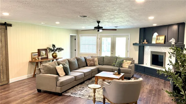 $410,000 | 3811 Carter Creek Parkway, Bryan, TX 77802