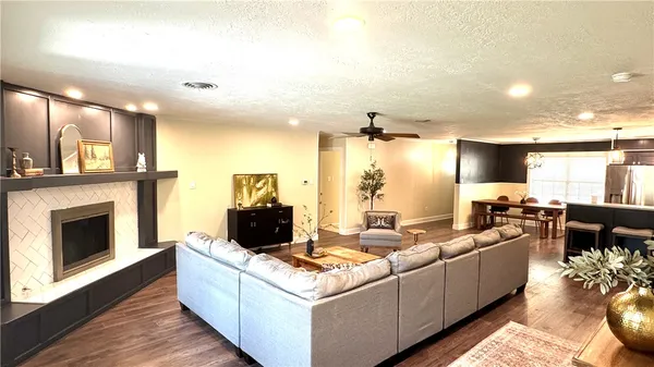 $410,000 | 3811 Carter Creek Parkway, Bryan, TX 77802