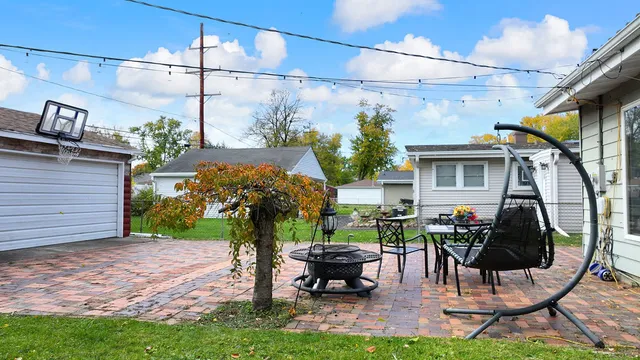 $335,000 | 2503 Fulle Street, Rolling Meadows, IL 60008