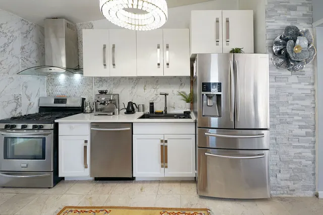 $335,000 | 2503 Fulle Street, Rolling Meadows, IL 60008