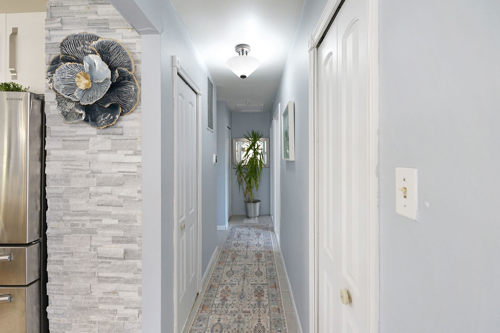 2503 Fulle Street Rolling Meadows, IL 60008 - Photo 6 of 17 a view of hallway with wooden floor