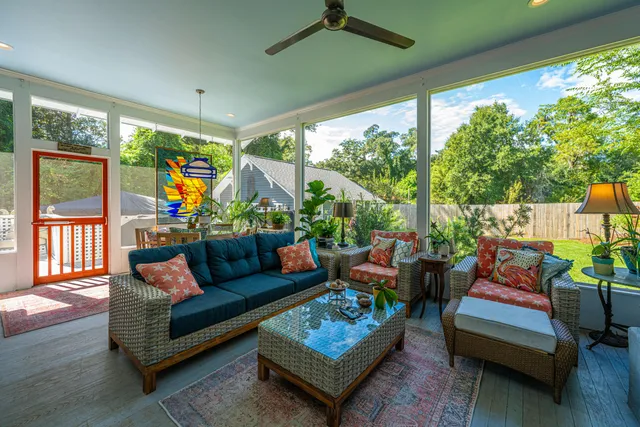 $820,000 | 117 Fishburne Street, Walterboro, SC 29488