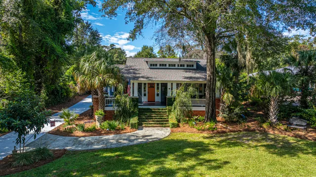 $820,000 | 117 Fishburne Street, Walterboro, SC 29488