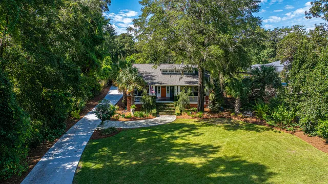 $820,000 | 117 Fishburne Street, Walterboro, SC 29488