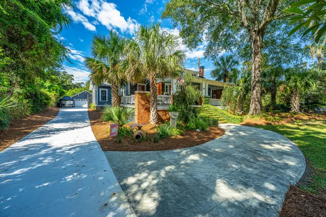 $820,000 | 117 Fishburne Street, Walterboro, SC 29488