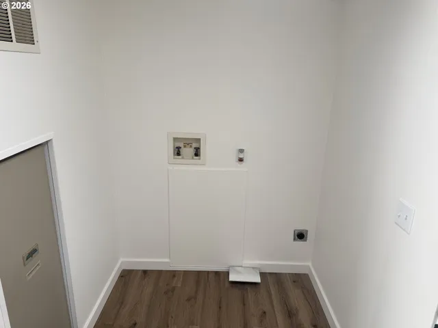 $110,000 | 20140 Northeast Sandy Boulevard, Unit 103, Fairview, OR 97024