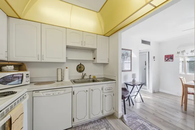 $89,000 | 374 Tuscany Lane, Unit G, Delray Beach, FL 33446