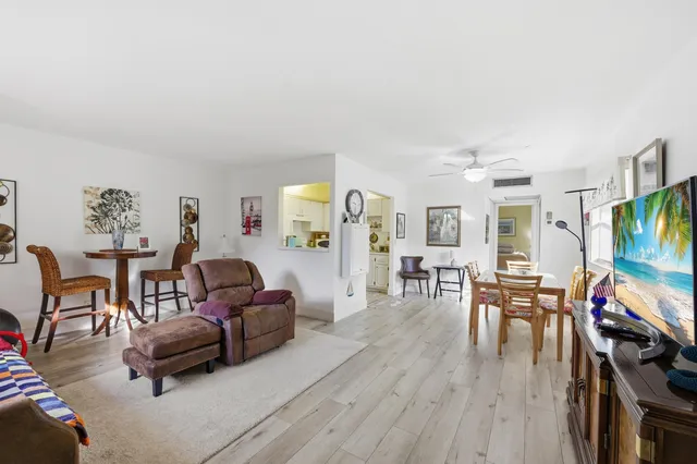 $89,000 | 374 Tuscany Lane, Unit G, Delray Beach, FL 33446