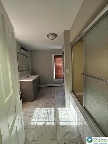 $1,850 | 239 Franklin Street, Bethlehem, PA 18018