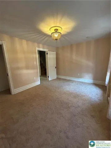 $1,850 | 239 Franklin Street, Bethlehem, PA 18018