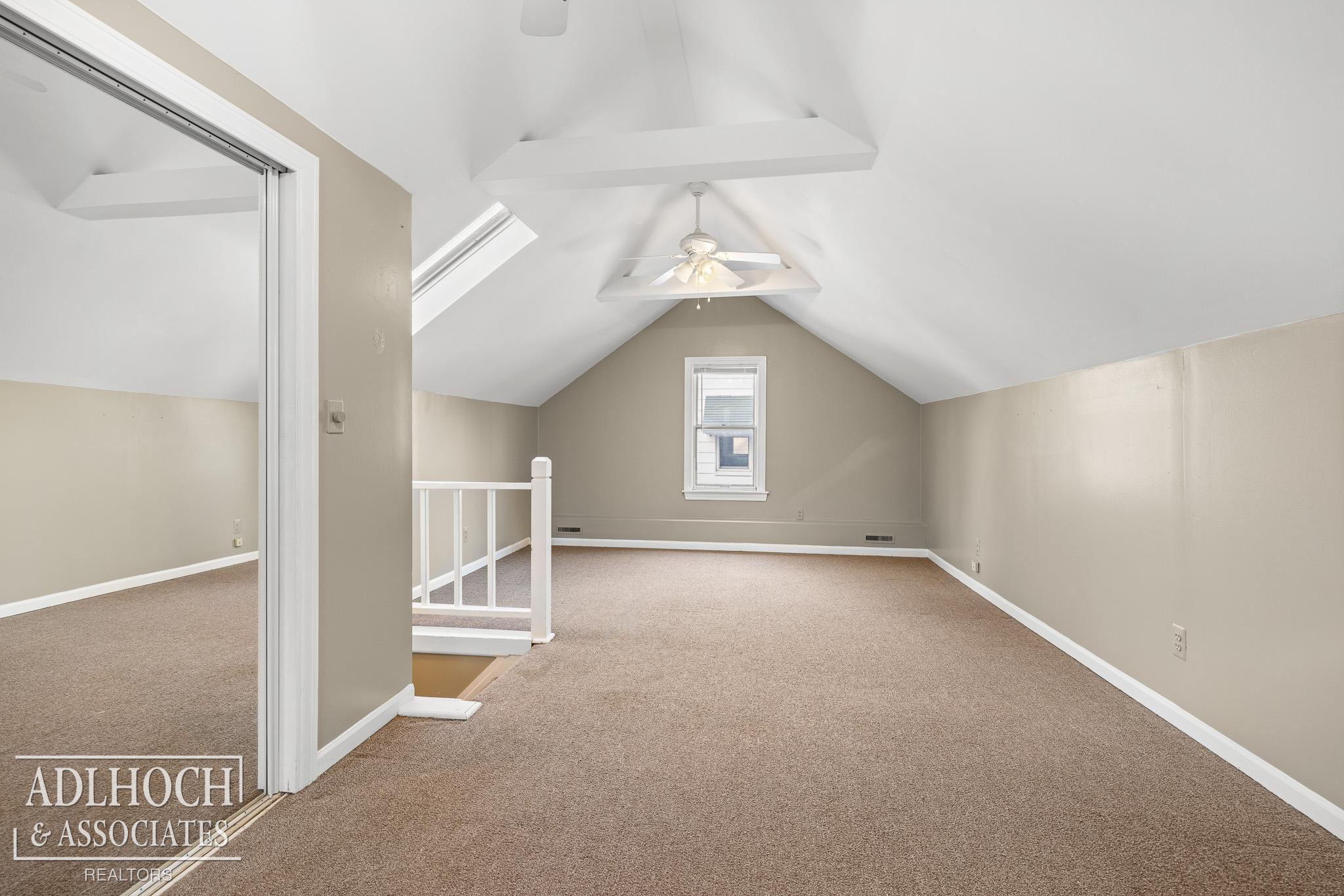 2065 Ridgemont Road Grosse Pointe, MI 48236 - Photo 16 of 26 50130348-1ae90d0b-86d9-4614-a92e-eec57ea29aa7.JPG