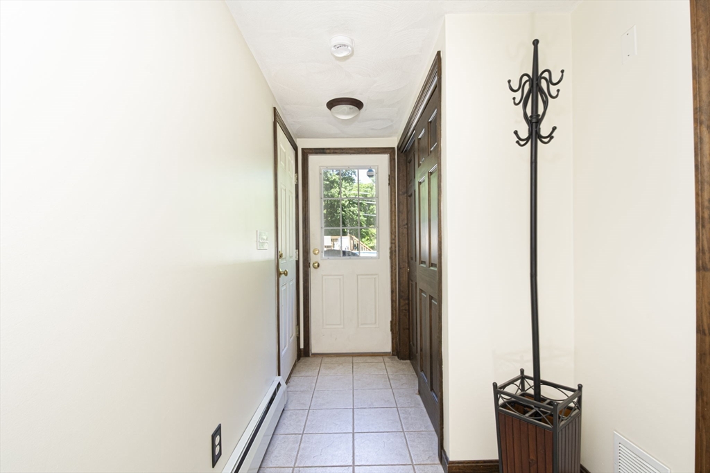 12 Ridge Road Shrewsbury, MA 01545 - Photo 13 of 42