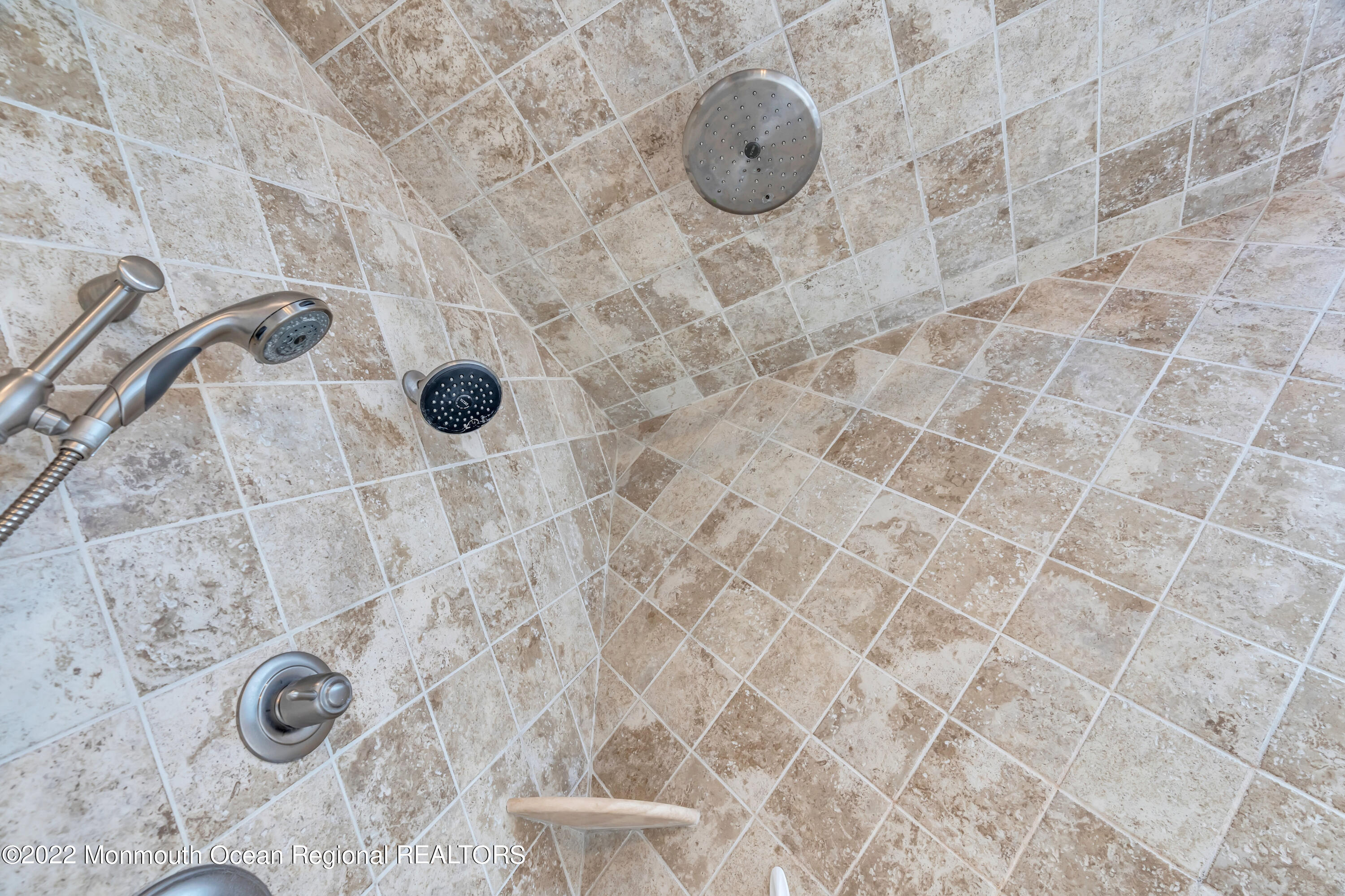 29 Apache Trail Freehold, NJ 07728 - Photo 45 of 69 040_dsc02614