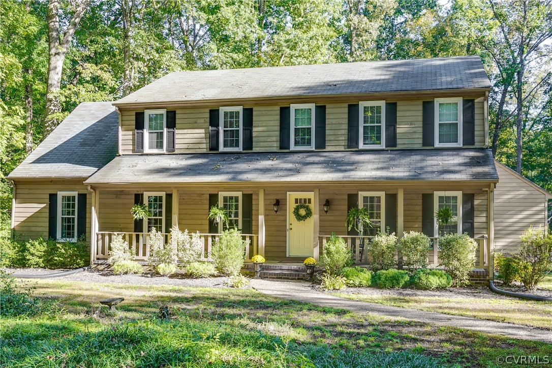 13507 Queensgate Road Midlothian, VA 23114 - Photo 1 of 45 a front view of a house with garden
