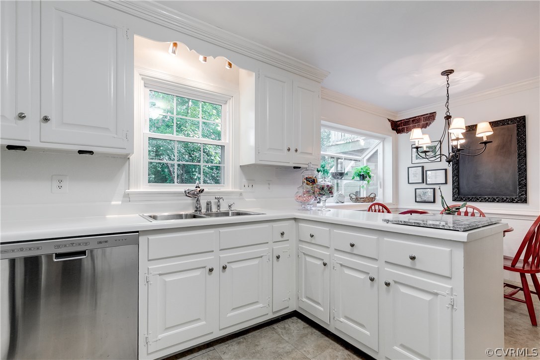 13507 Queensgate Road Midlothian, VA 23114 - Photo 12 of 45 a kitchen with a sink and cabinets