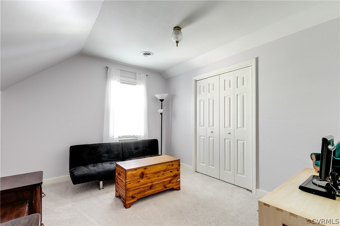 13507 Queensgate Road Midlothian, VA 23114 - Photo 32 of 45 a living room with furniture and a flat screen tv