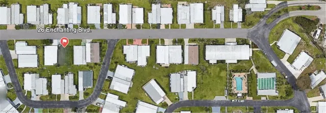 a view of an entryway with a fountain