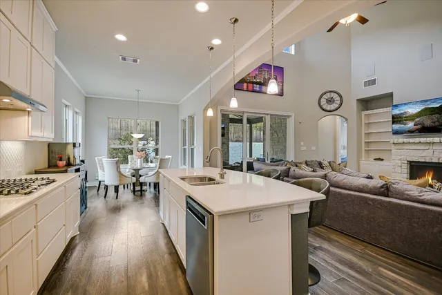 $6,000 | 501 Anfield Circle, Austin, TX 78738