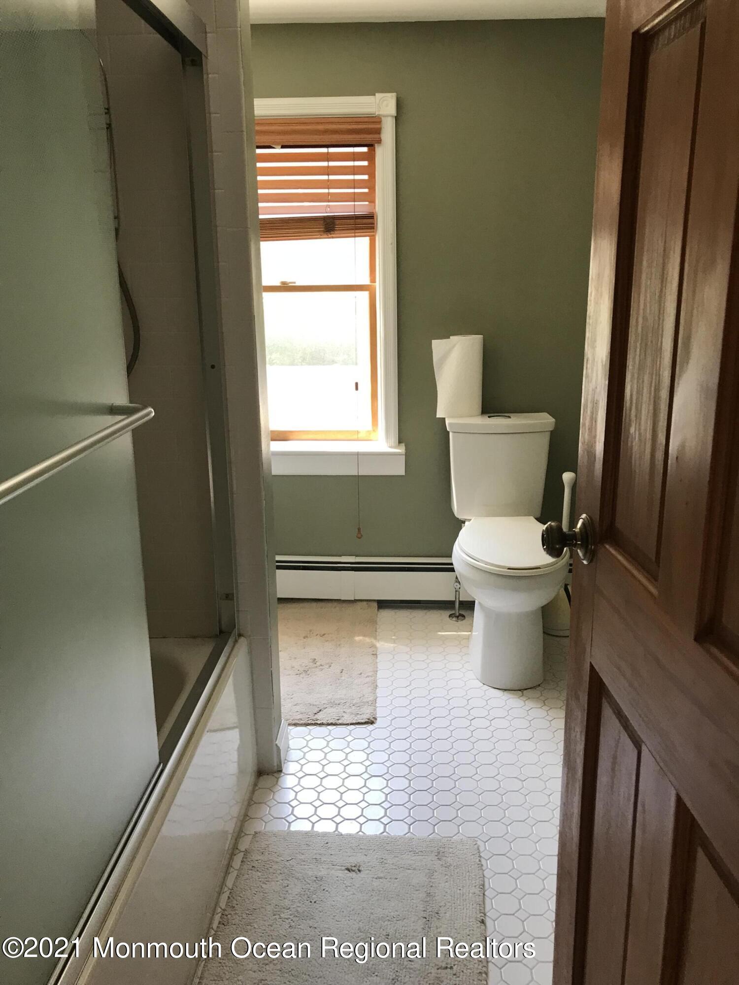 113 Bethany Road Holmdel, NJ 07733 - Photo 5 of 12 bathrooma