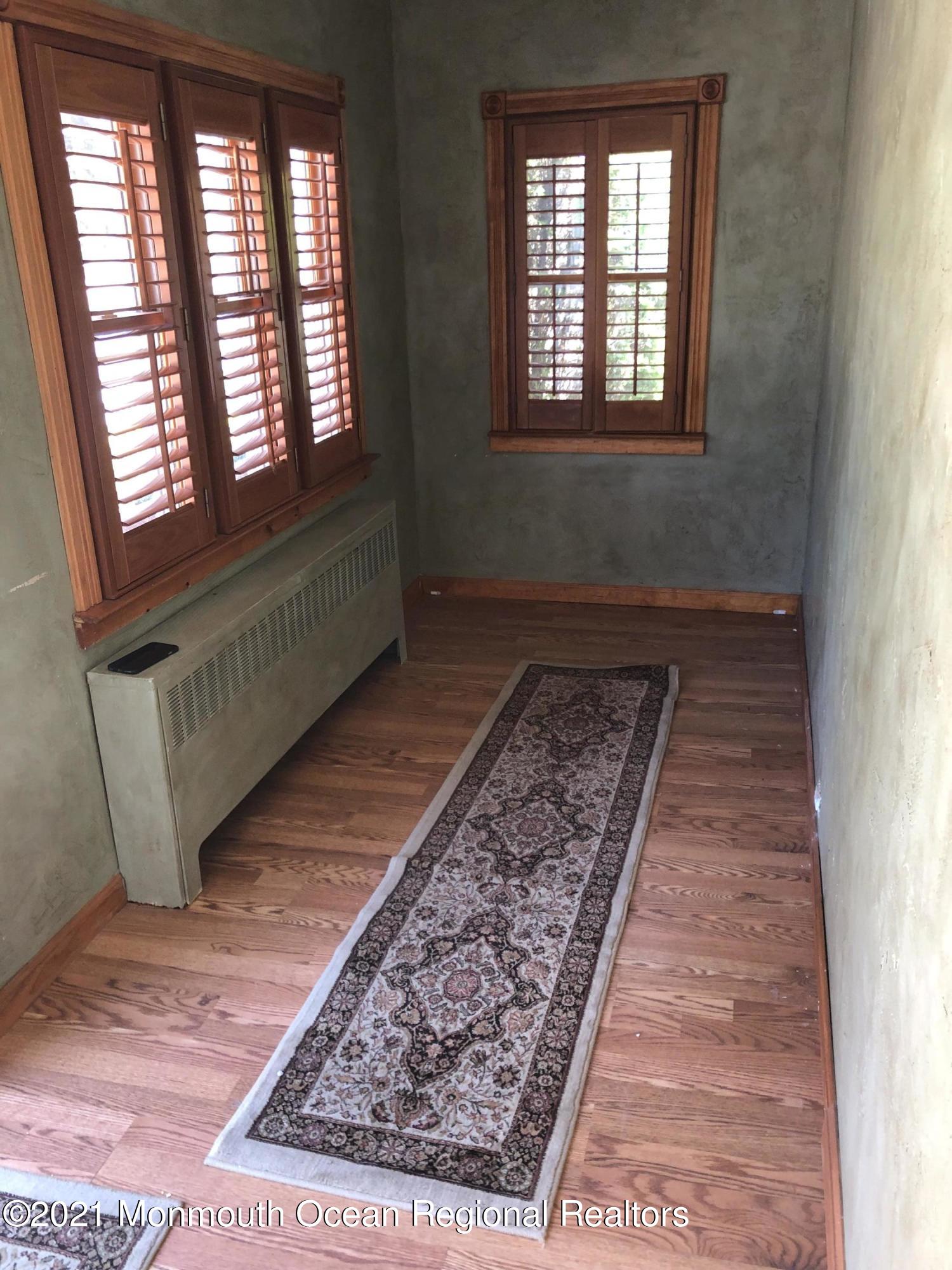 113 Bethany Road Holmdel, NJ 07733 - Photo 7 of 12 bethanyfrontroom