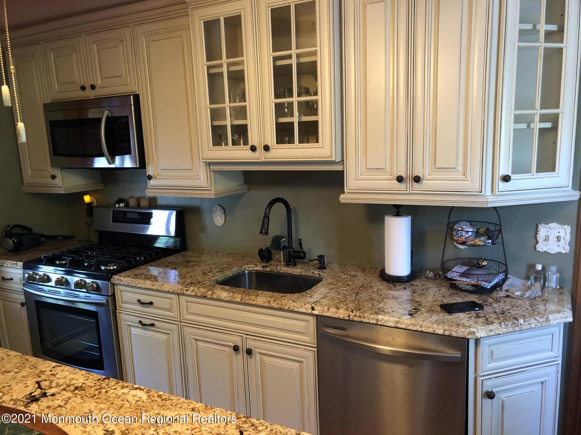 113 Bethany Road Holmdel, NJ 07733 - Photo 9 of 12 bethanykitchenb