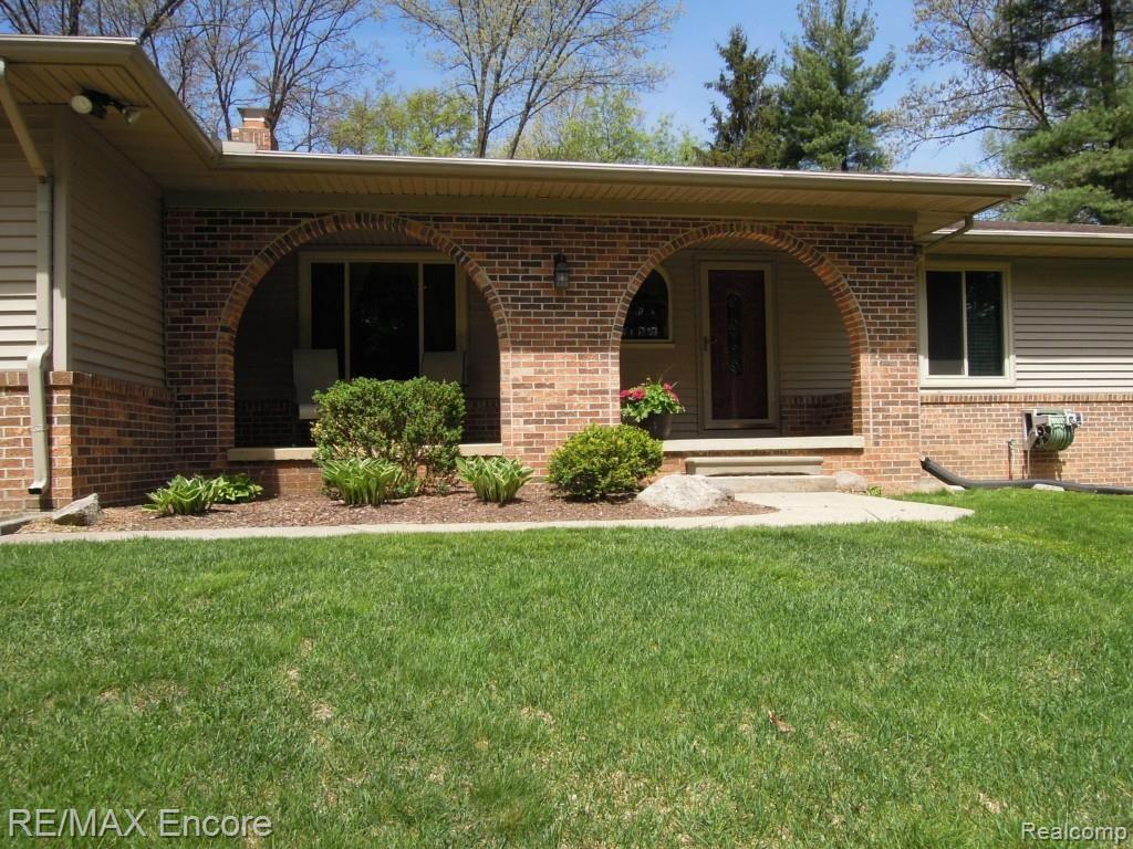 9700 Clark Road Davisburg, MI 48350 - Photo 5 of 50 DSCN0338.jpg