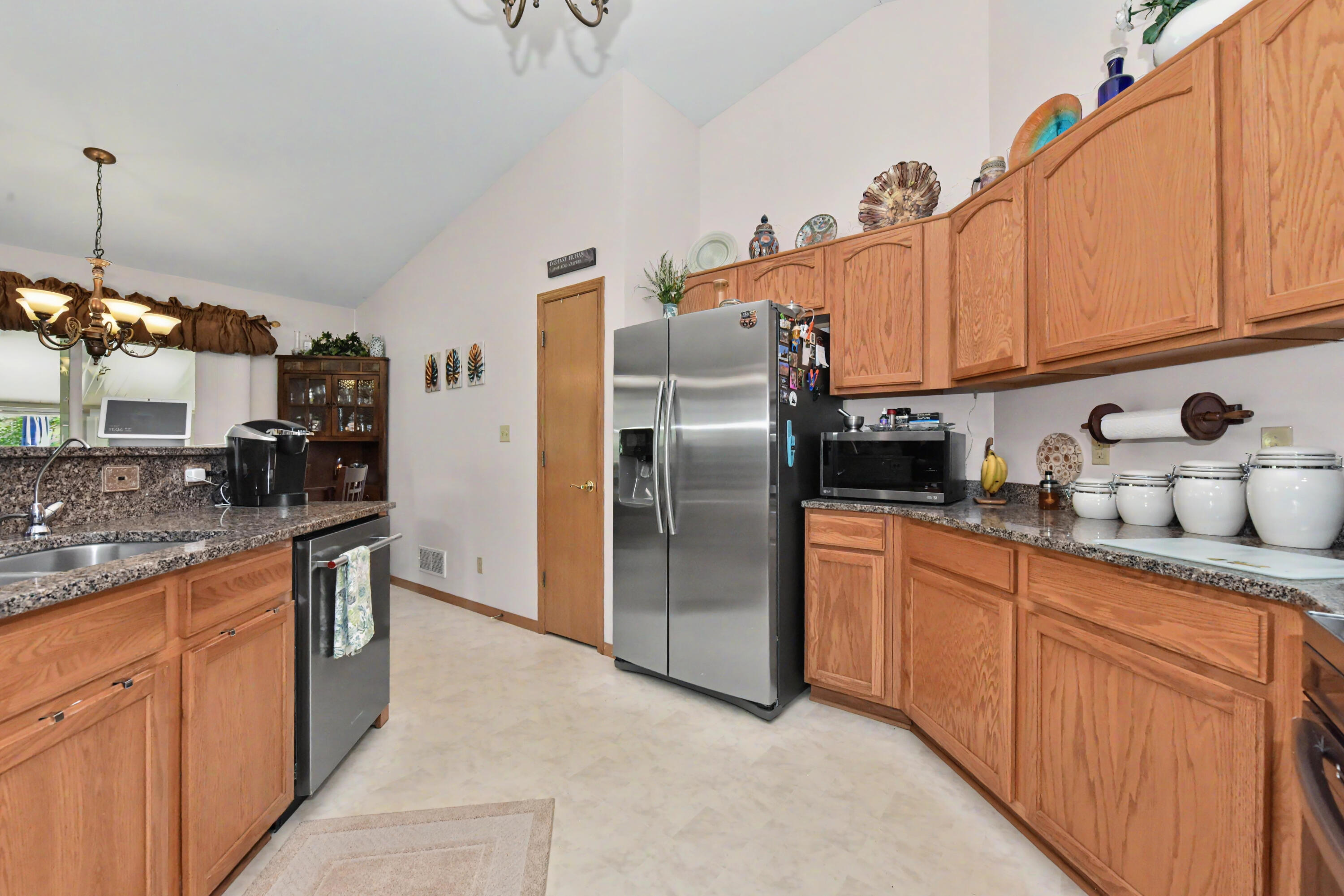 29306 River View Parkway Rochester, WI 53105 - Photo 14 of 44 DSC_9533