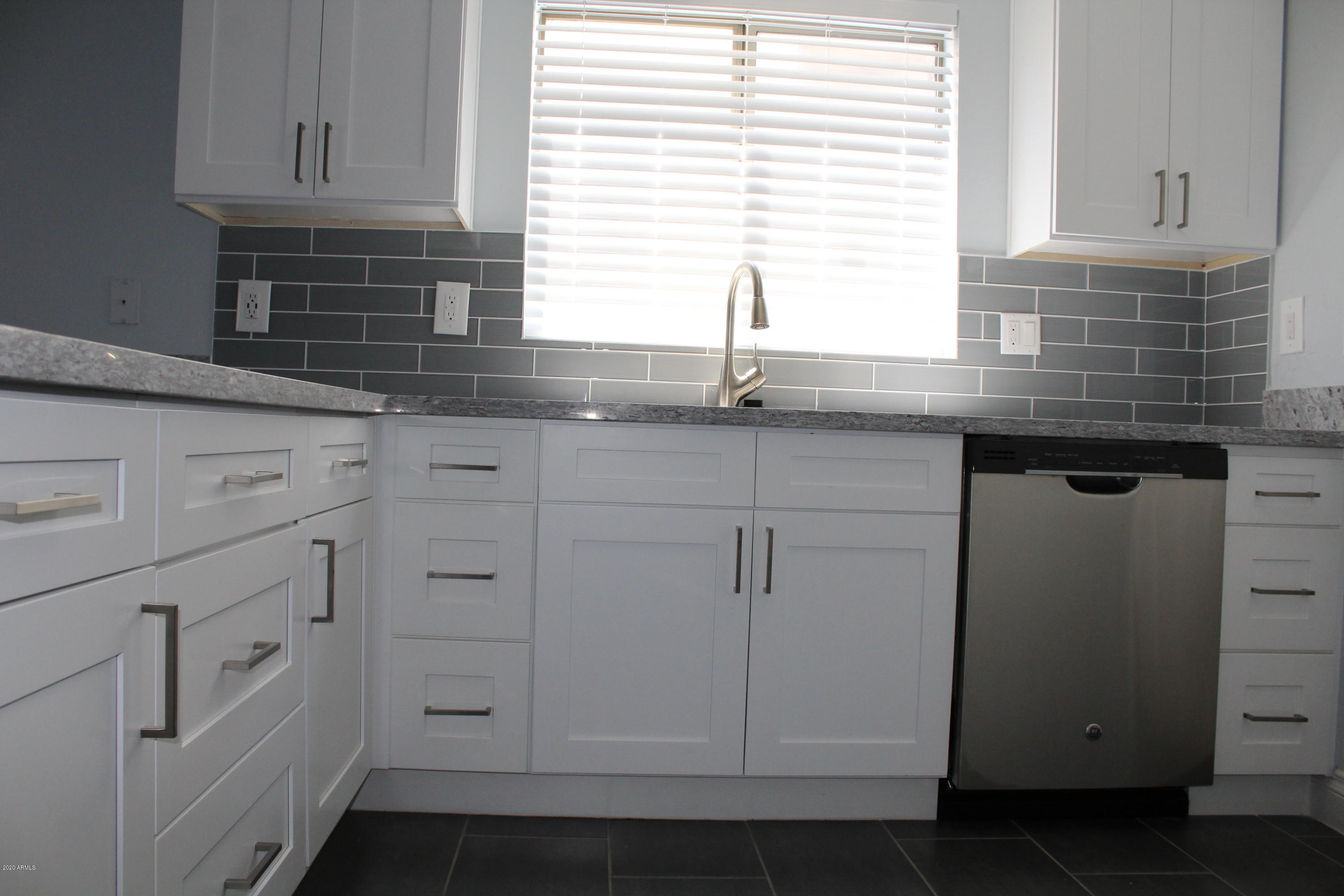 3417 West Fraktur Road Phoenix, AZ 85041 - Photo 12 of 31 52A328A0-DC74-433D-9529-E045A63E2FEB