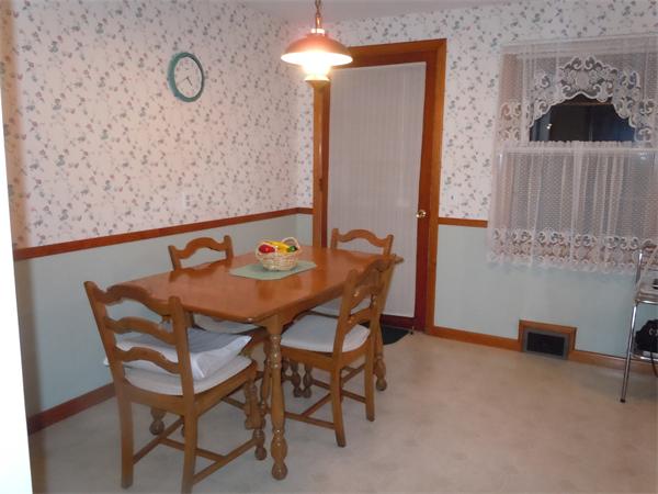23 Strathmore Street Springfield, MA 01109 - Photo 5 of 14