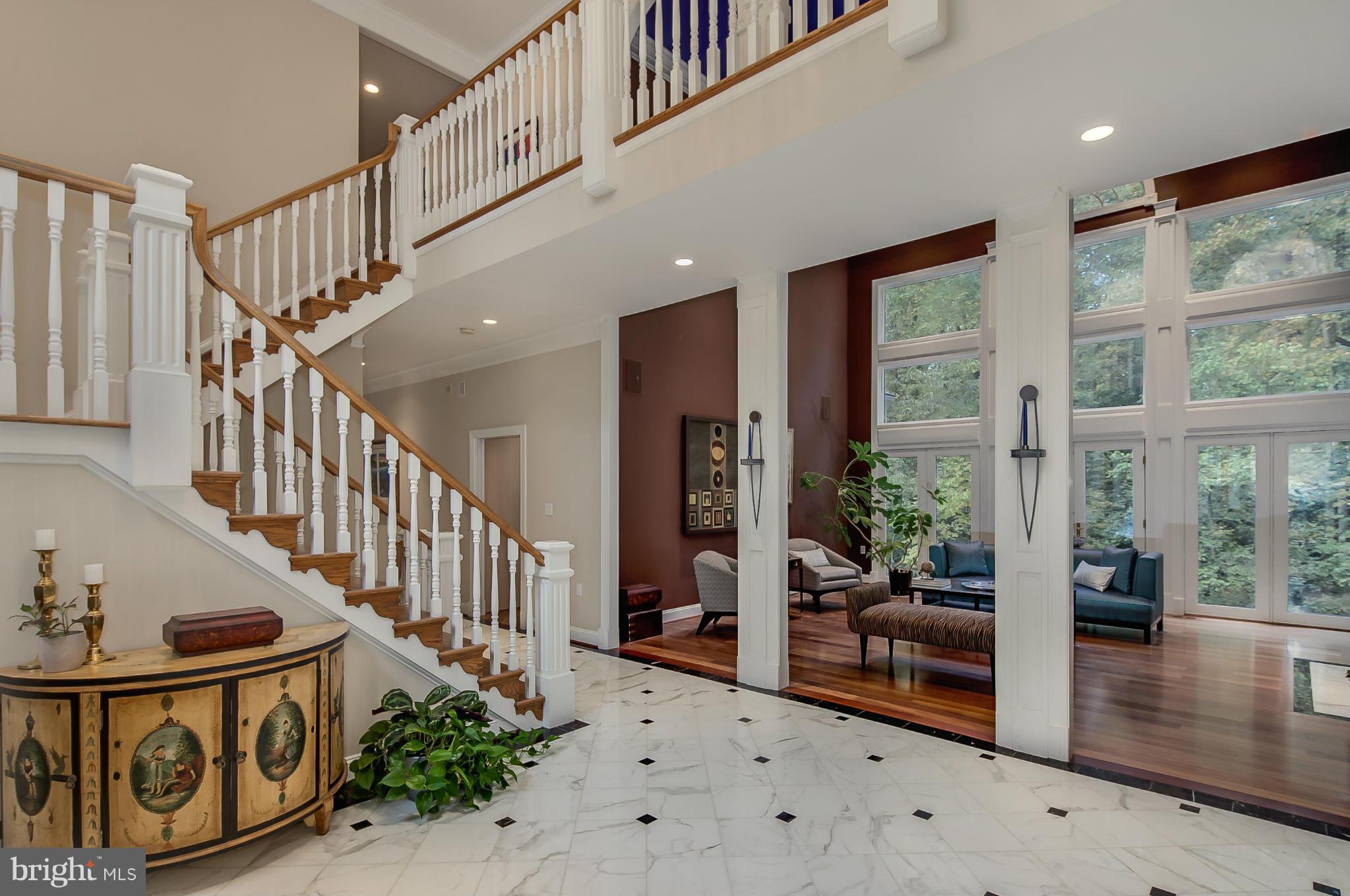8200 Kingsgate Road Potomac, MD 20854 - Photo 3 of 30 Interior (General)