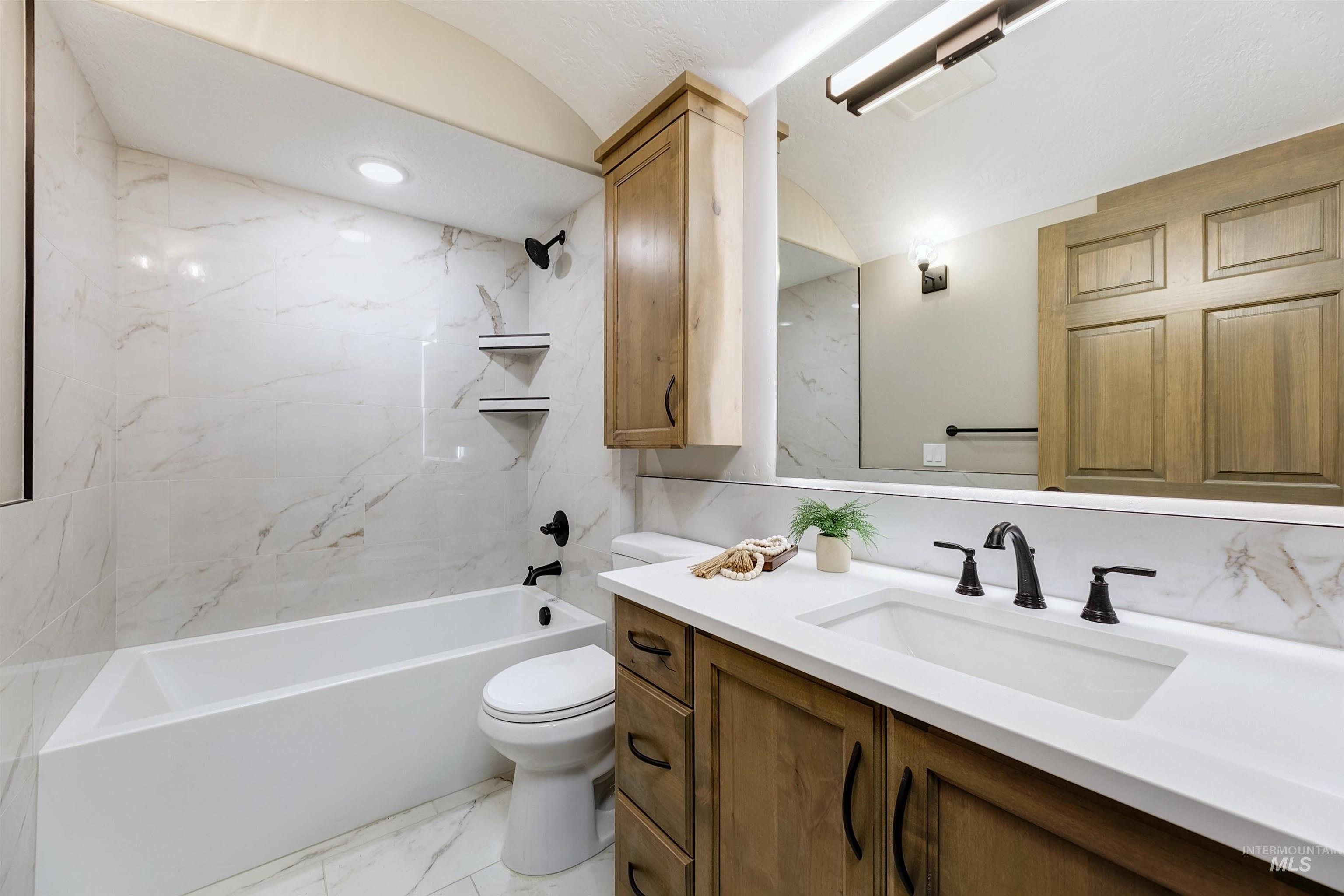 79 West Aikens Road, Unit 203 Eagle, ID 83616 - Photo 36 of 41
