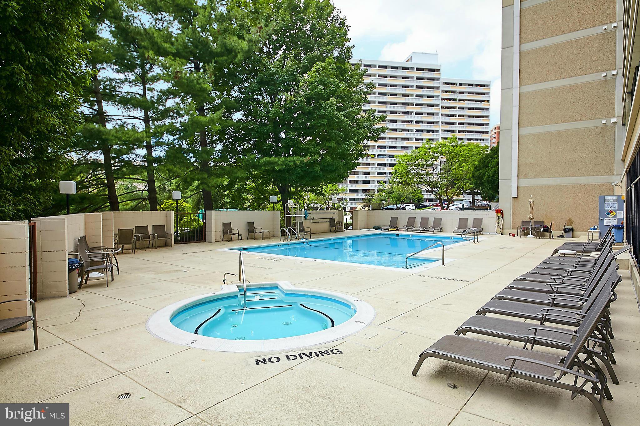 5911 Edsall Road, Unit 401 Alexandria, VA 22304 - Photo 28 of 30 Pool