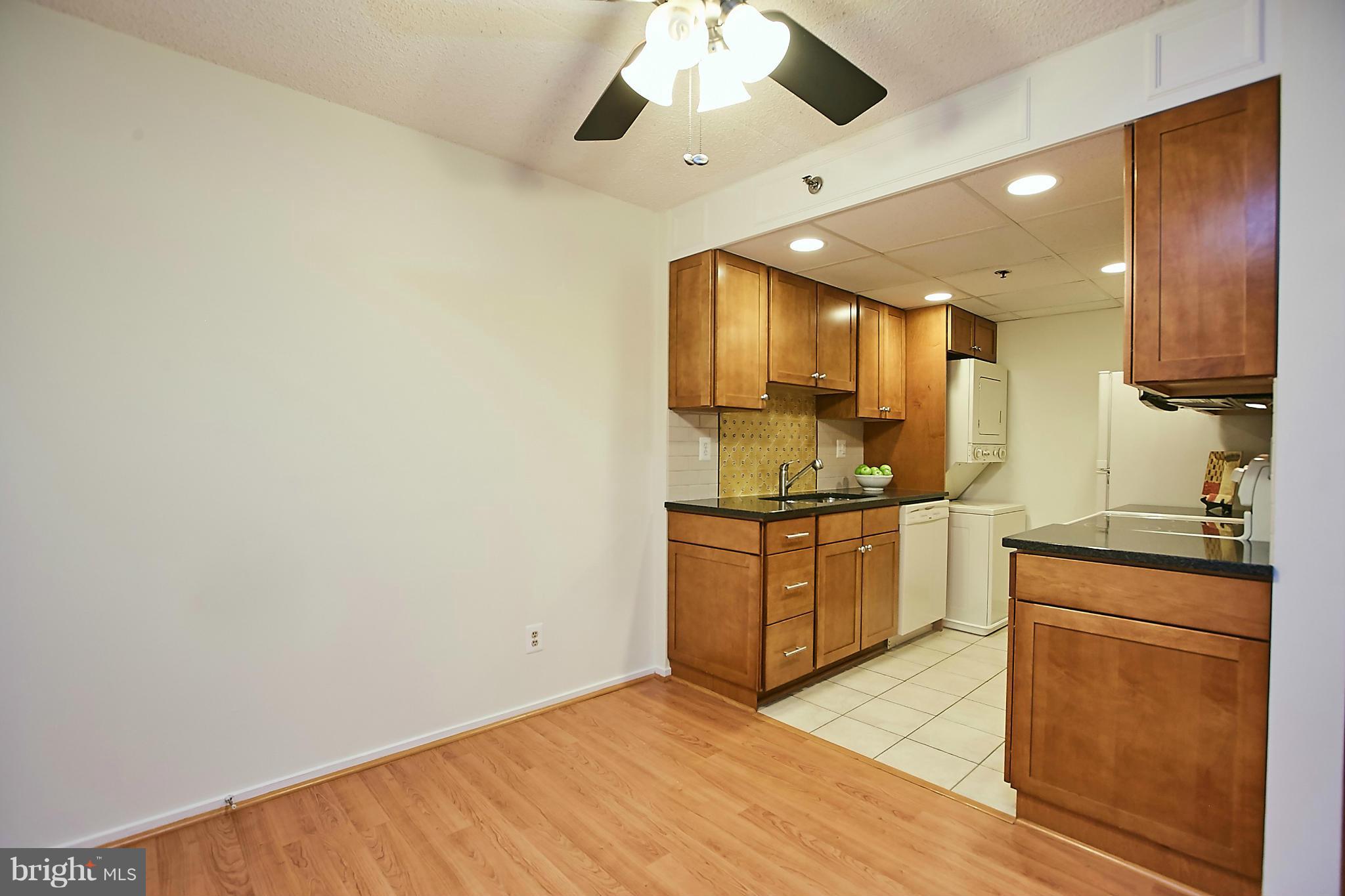 5911 Edsall Road, Unit 401 Alexandria, VA 22304 - Photo 6 of 30 Dining Room