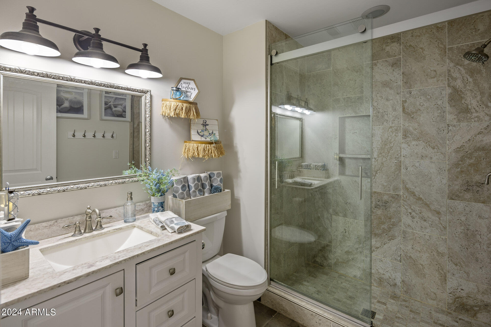 1505 East Cloud Road Phoenix, AZ 85086 - Photo 16 of 34 D46A3292