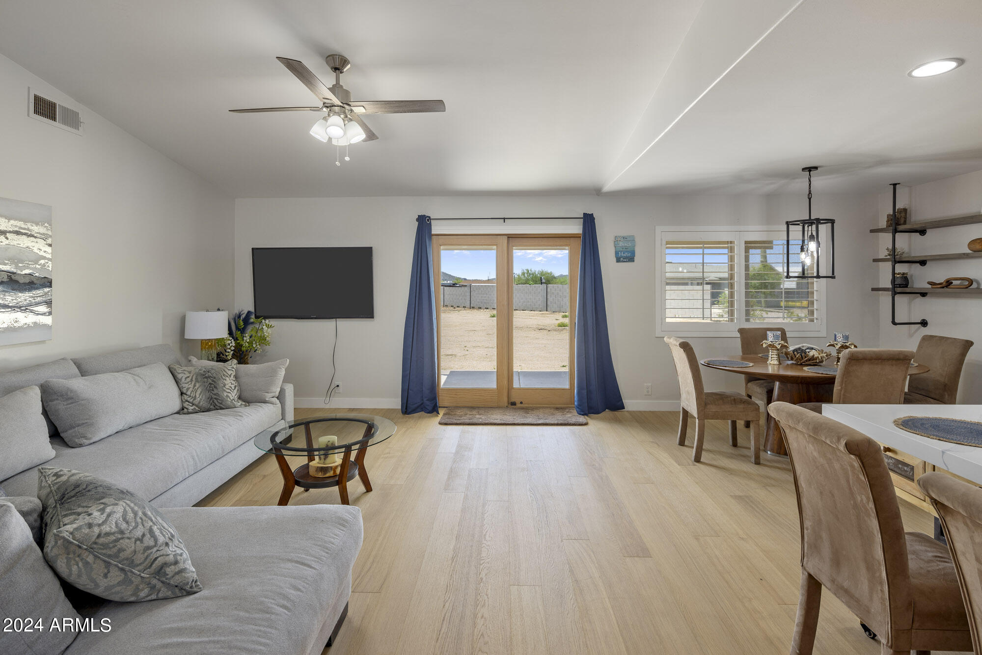1505 East Cloud Road Phoenix, AZ 85086 - Photo 5 of 34 D46A3225