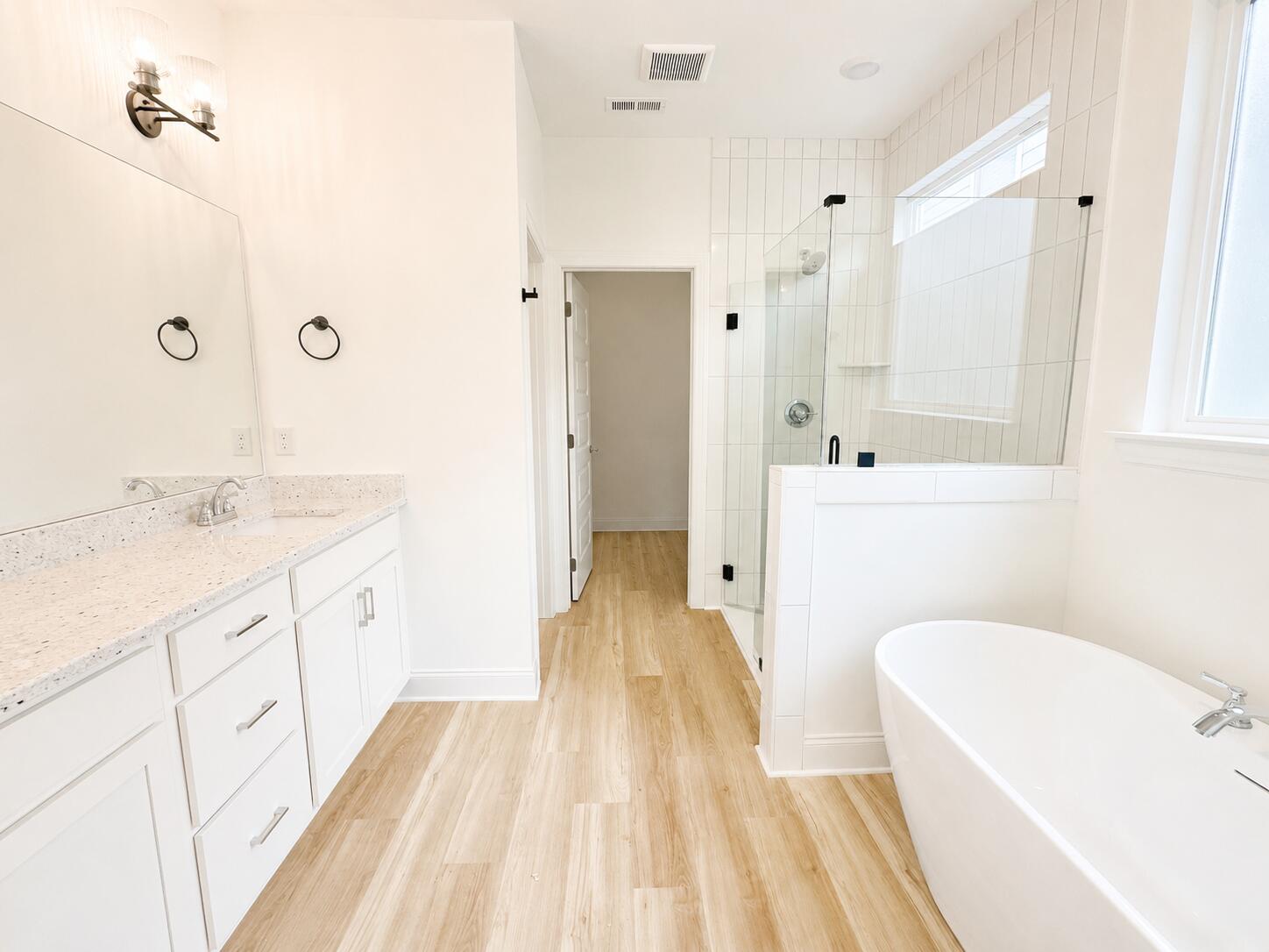 8021 Lemonade Street Chattanooga, TN 37421 - Photo 6 of 16 Lemonade- Primary Bathroom