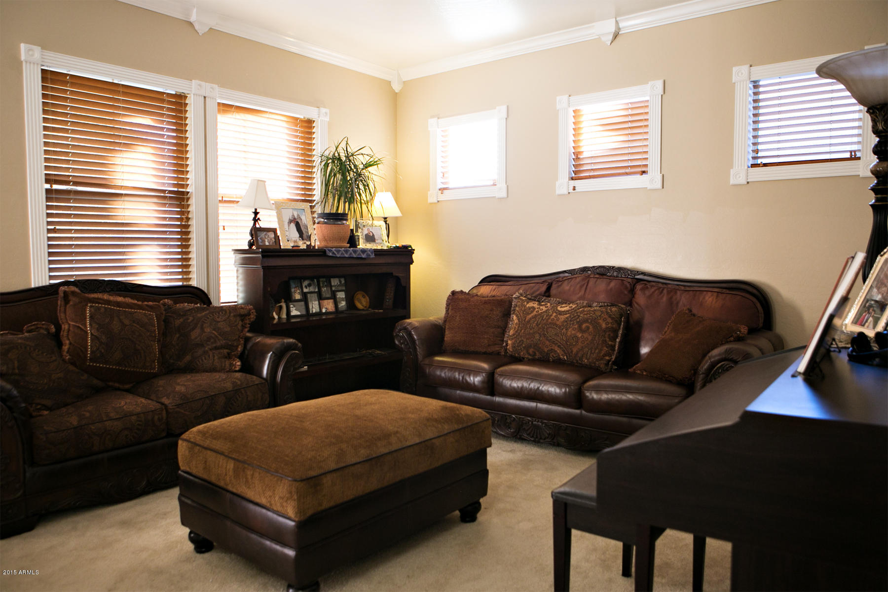 4126 West Vineyard Road Phoenix, AZ 85041 - Photo 6 of 29 6G9B0159