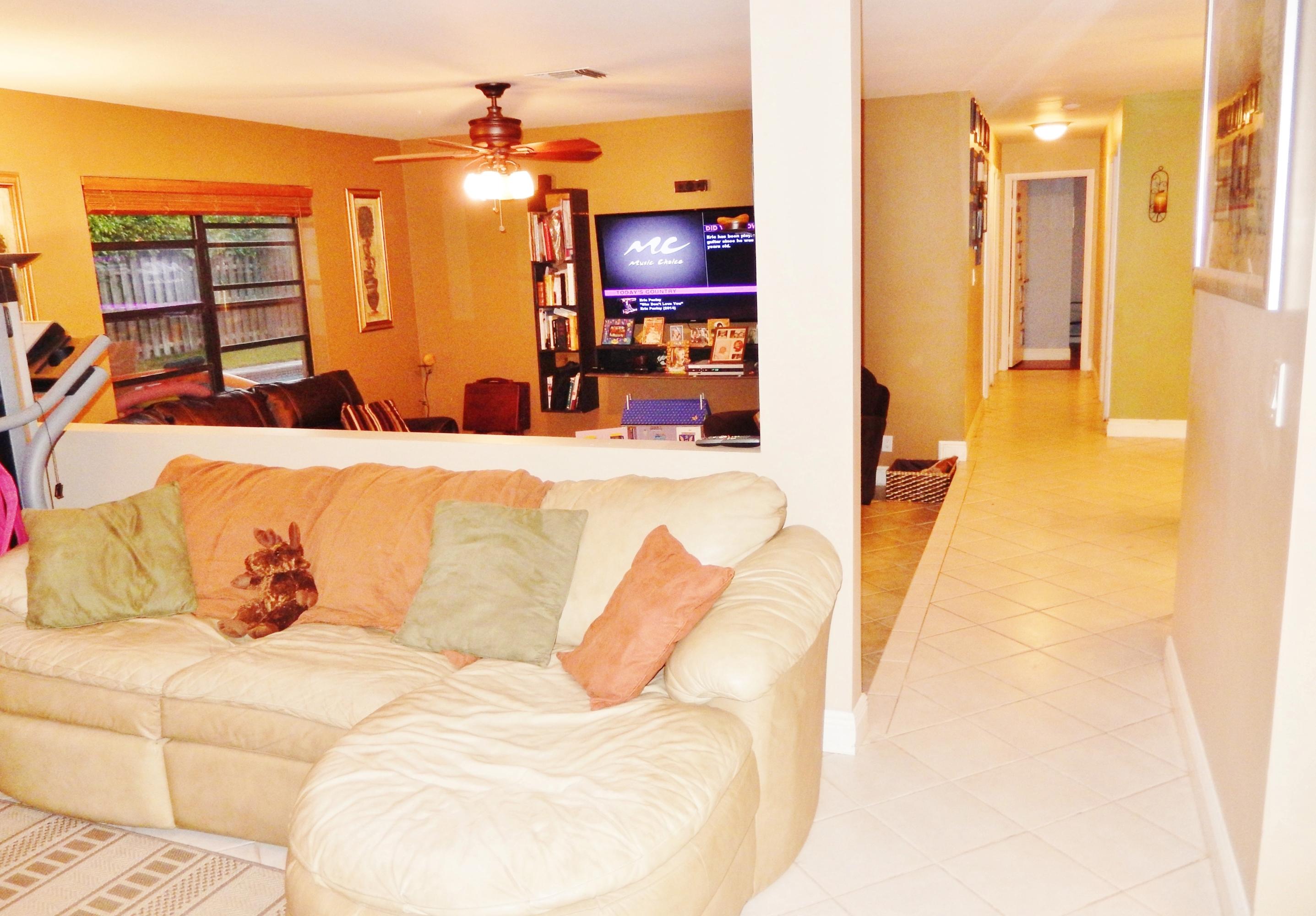 11370 Chipmunk Drive Boca Raton, FL 33428 - Photo 7 of 20 living