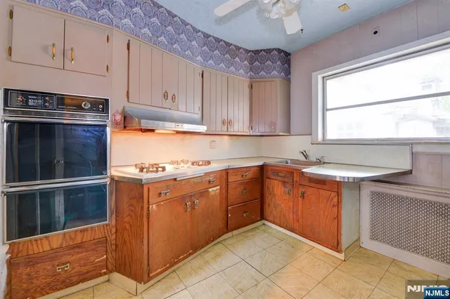 $469,900 | 28 Forest Drive, Bloomfield, NJ 07003