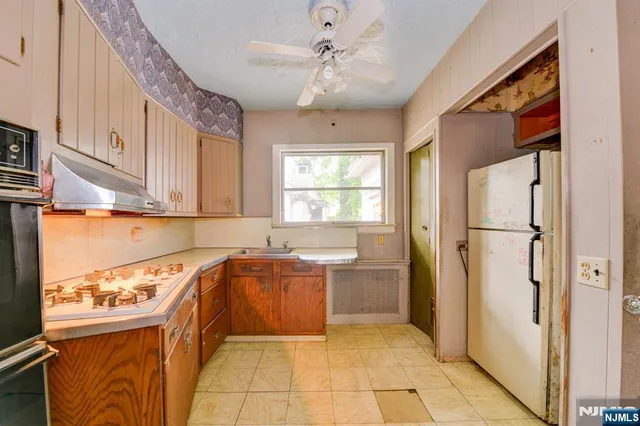 $469,900 | 28 Forest Drive, Bloomfield, NJ 07003