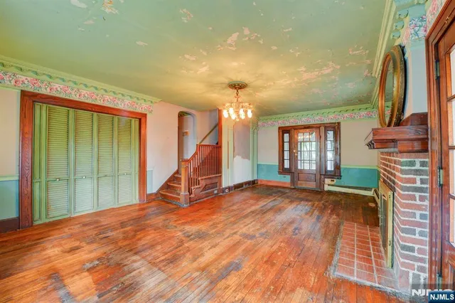 $469,900 | 28 Forest Drive, Bloomfield, NJ 07003