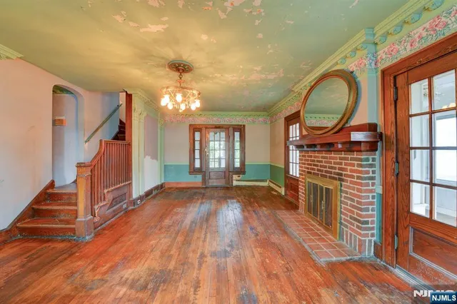 $469,900 | 28 Forest Drive, Bloomfield, NJ 07003